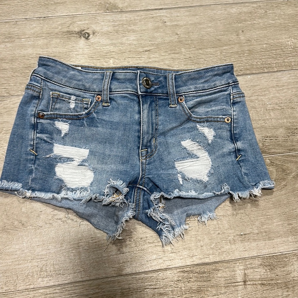 American Eagle distressed shortie shorts size 0 low rise